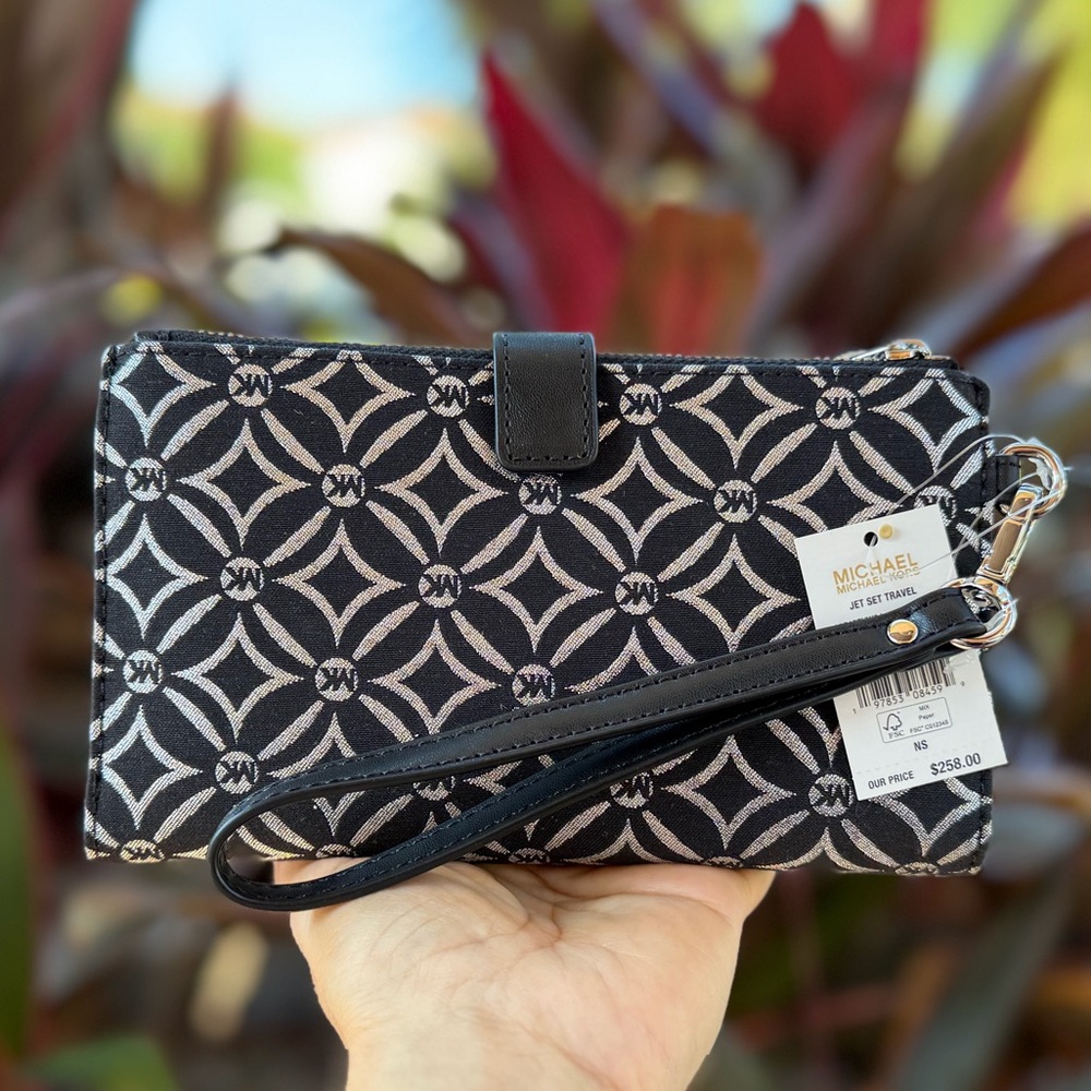 Michael Kors Jet Set Travel Double Zip Phone Wallet Wristlet MK Silver/Black - Picture 3 of 15